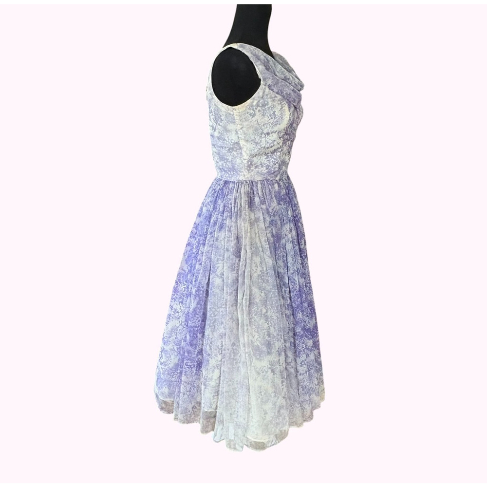 Vintage 1950s Floral Fit and Flare Dress Purple White Extra Small - Picture 3 of 12